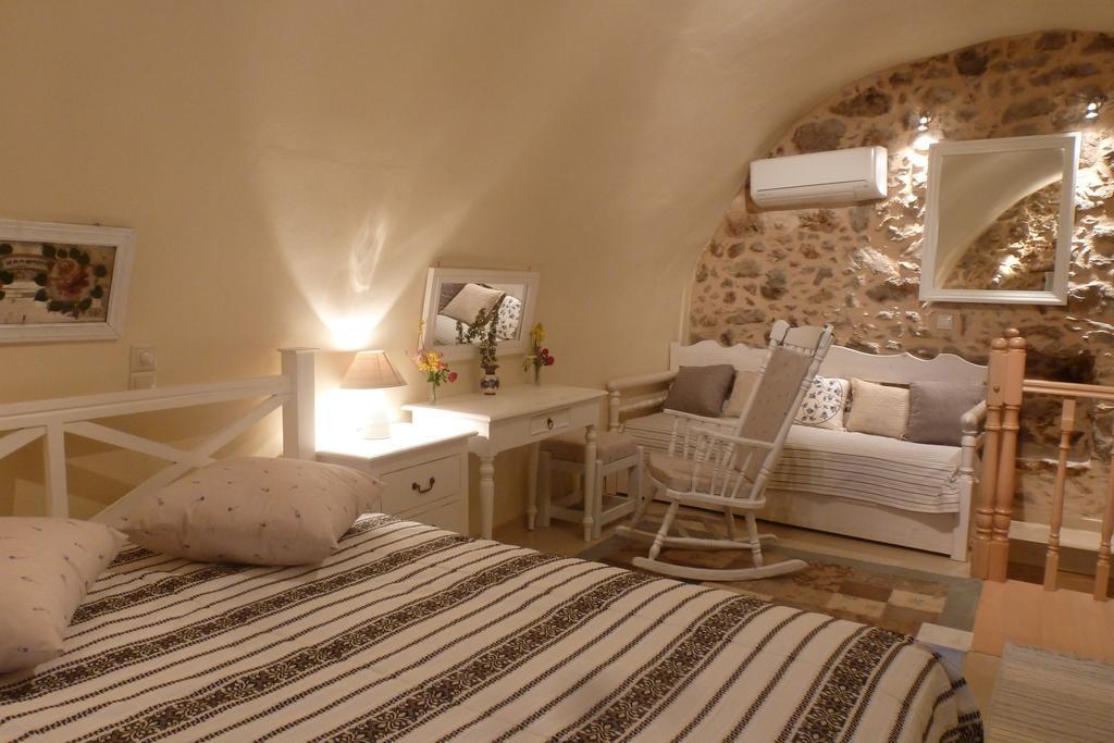To Petradi Apartment Avgonima Стая снимка
