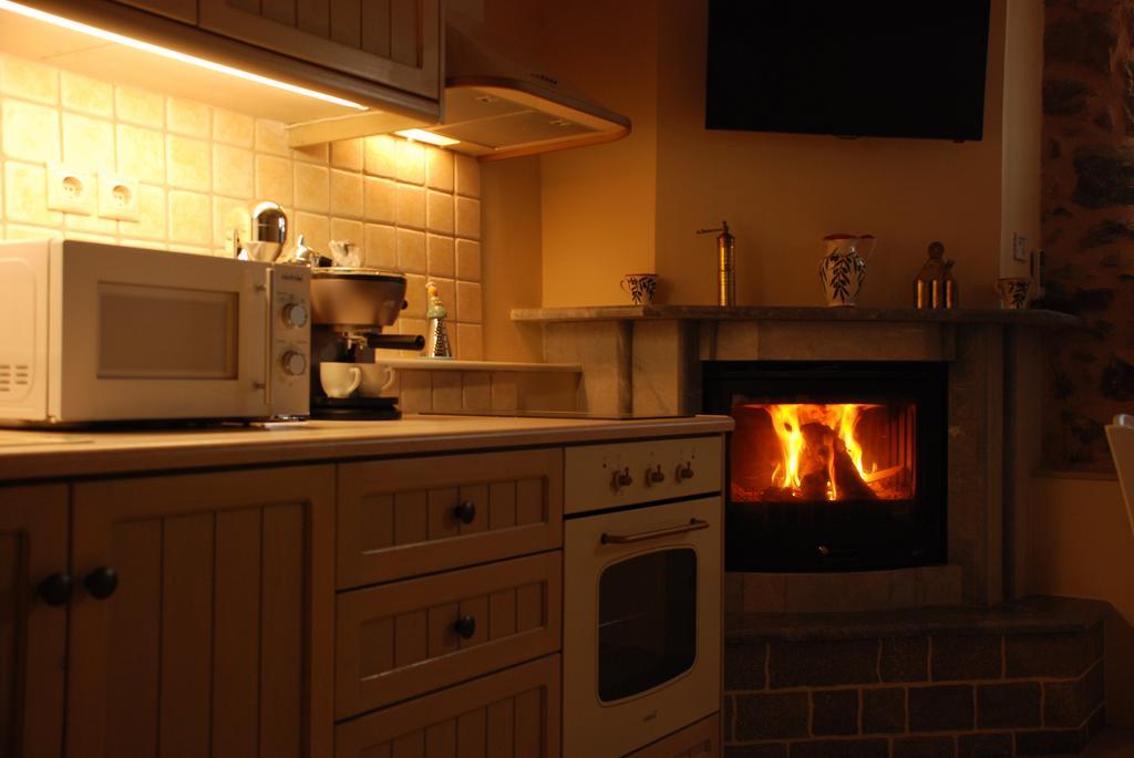 To Petradi Apartment Avgonima Стая снимка